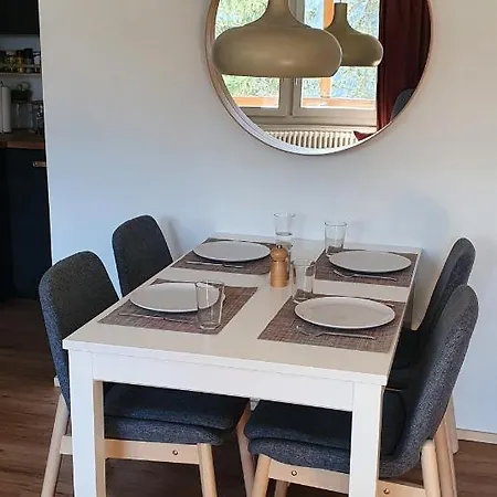 2 Pieces Equipe Avec Parking Prive Apartamento